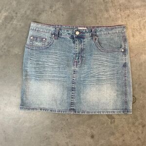 y2k Blue denim mini skirt No boundaries